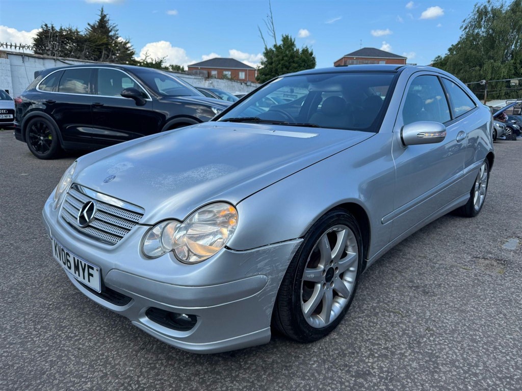 Used Mercedes-Benz C Class 2006 for sale - 76652891: Photo 2