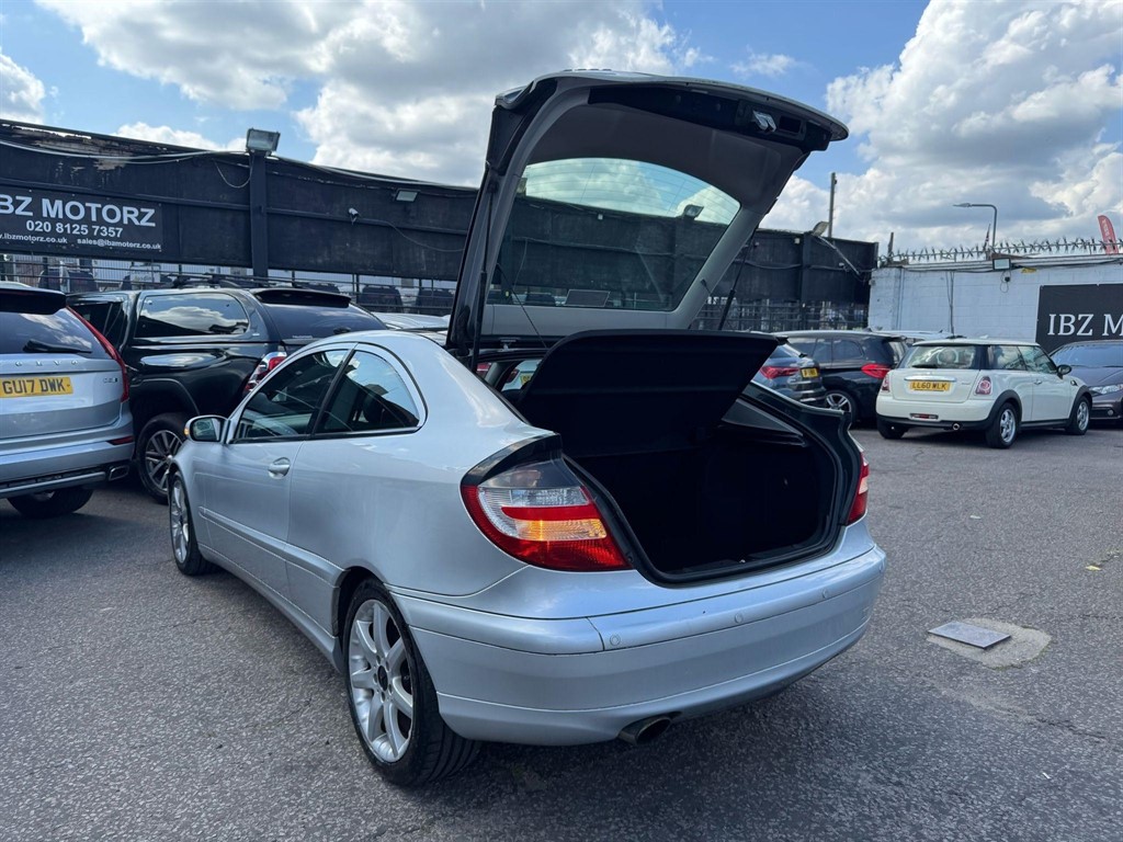 Used Mercedes-Benz C Class 2006 for sale - 76652891: Photo 27