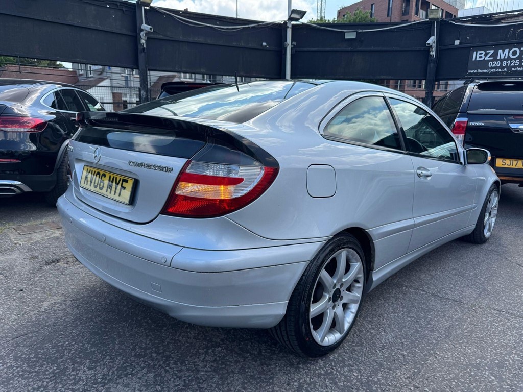 Used Mercedes-Benz C Class 2006 for sale - 76652891: Photo 6