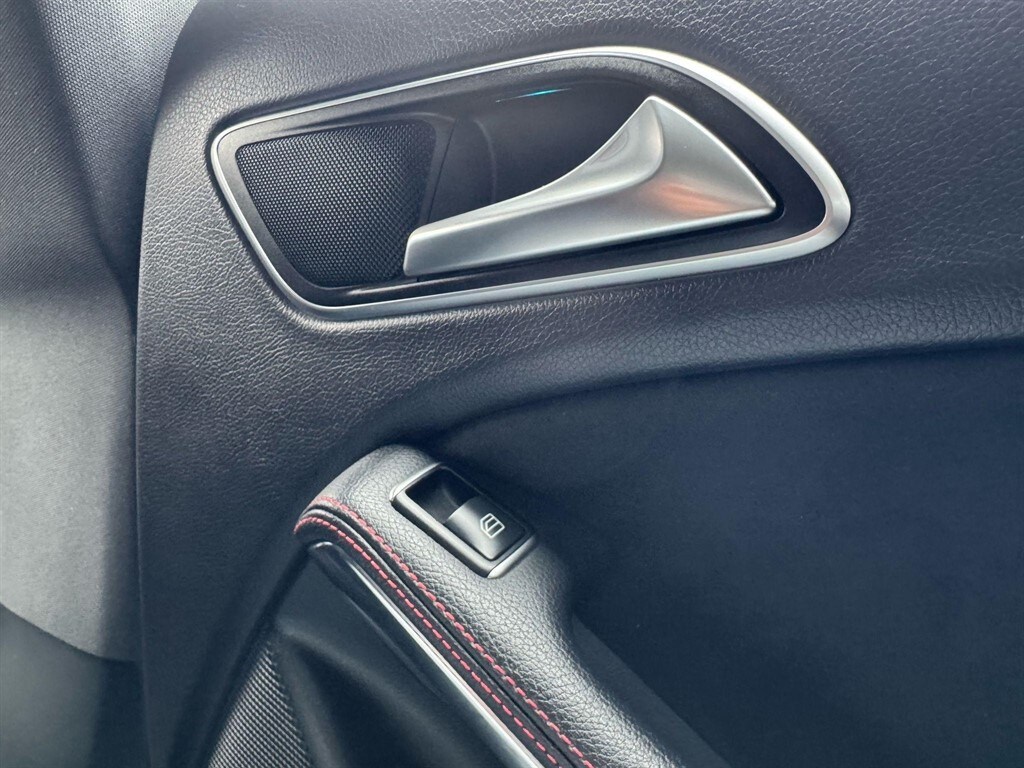 Used Mercedes-Benz GLC 2017 for sale - 77274619: Photo 84