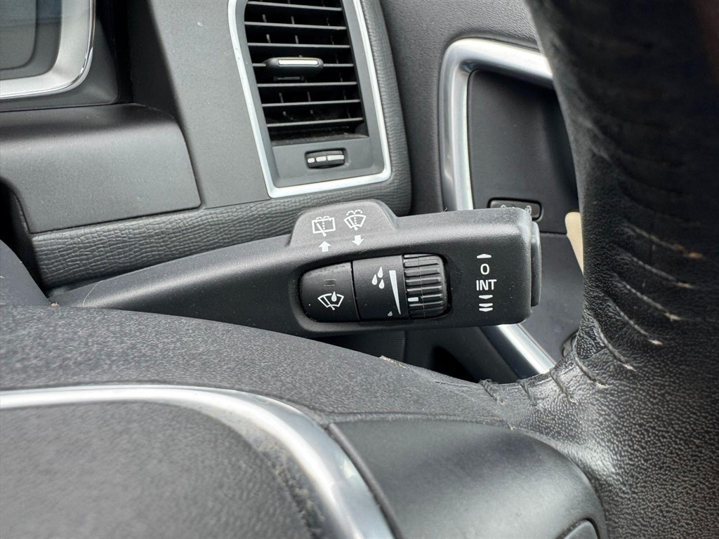 Used Volvo XC60 2015 for sale - 77047908: Photo 37