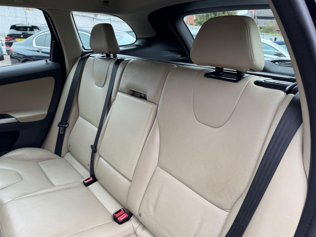 Used Volvo XC60 2015 for sale - 77047908: Photo 43