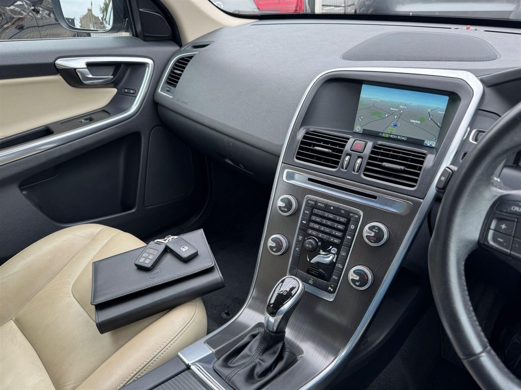 Used Volvo XC60 2015 for sale - 77047908: Photo 50