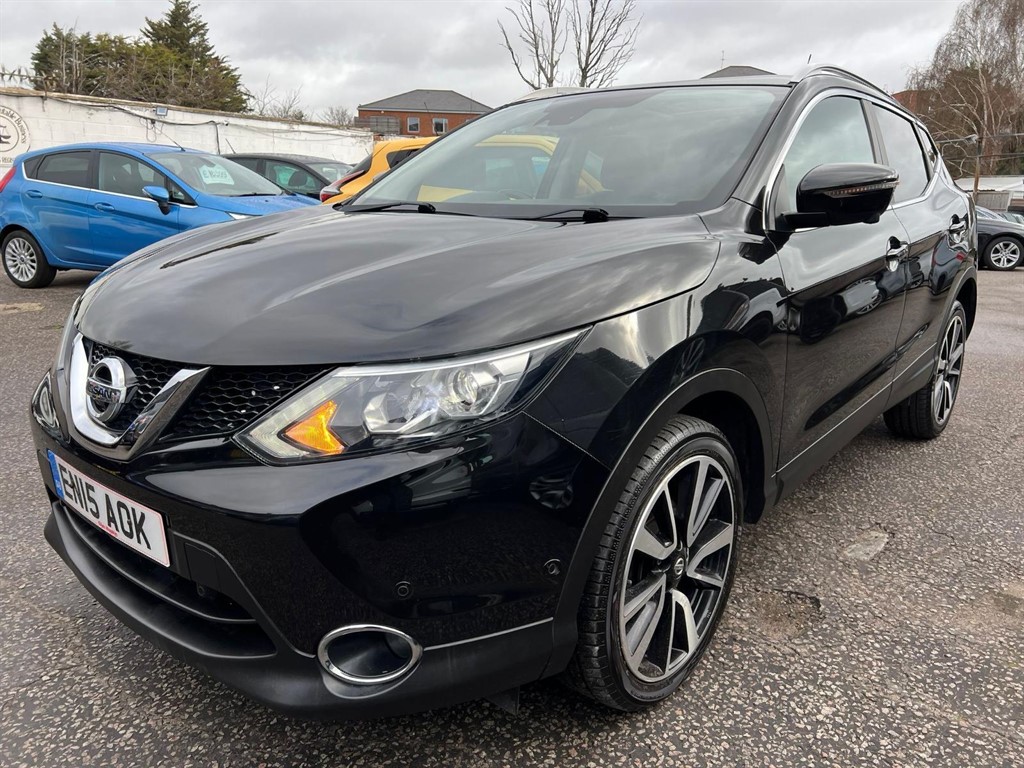 Used Nissan Qashqai 2015 for sale - 76684507: Photo 2