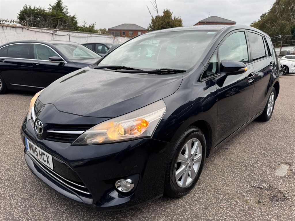 Used Toyota Verso 2015 for sale - 76018291: Photo 2