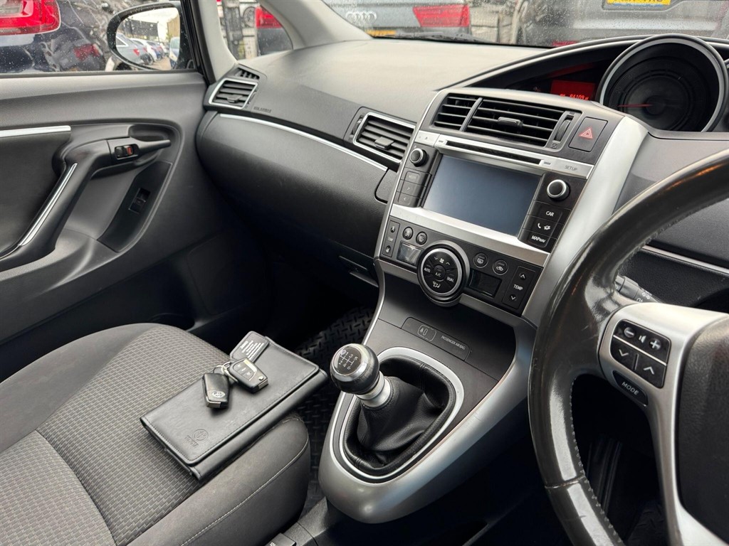 Used Toyota Verso 2015 for sale - 76018291: Photo 49