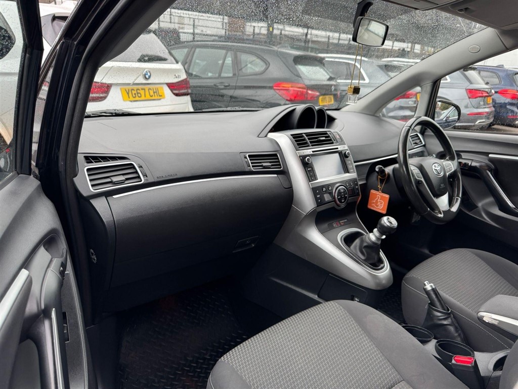 Used Toyota Verso 2015 for sale - 76018291: Photo 56