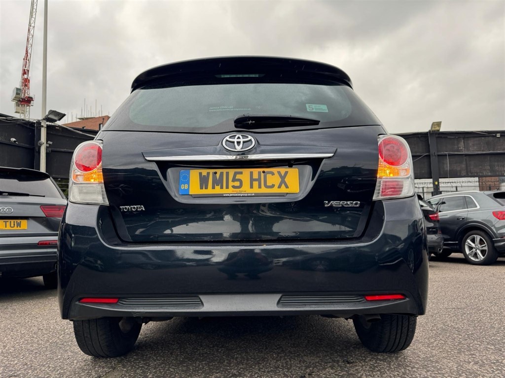 Used Toyota Verso 2015 for sale - 76018291: Photo 8