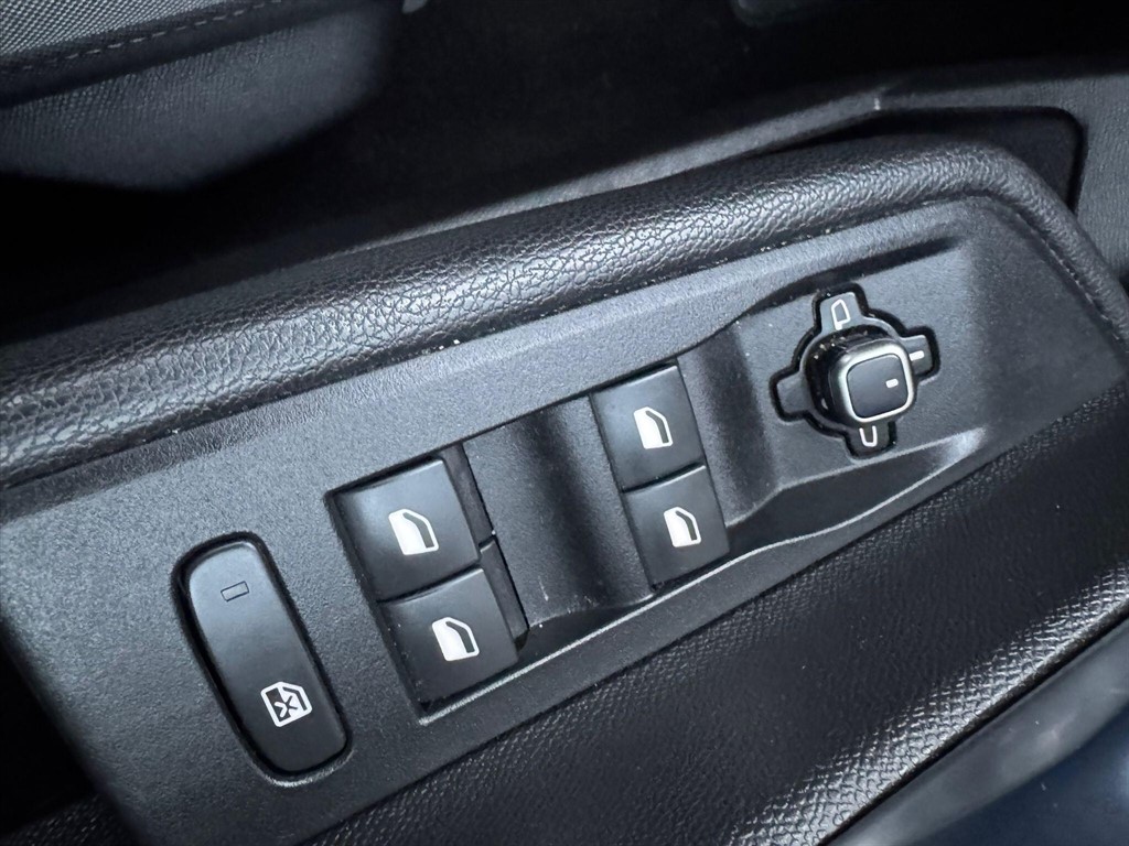 Used Vauxhall Astra 2022 for sale - 77137972: Photo 49