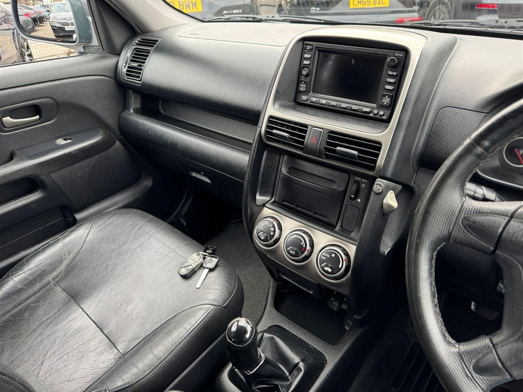 Used Honda CR-V 2004 for sale - 76615903: Photo 47