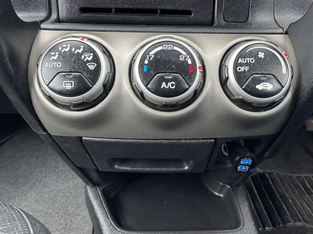 Used Honda CR-V 2004 for sale - 76615903: Photo 67