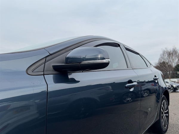 Used Volvo V40 2018 for sale - 75567071: Photo 11