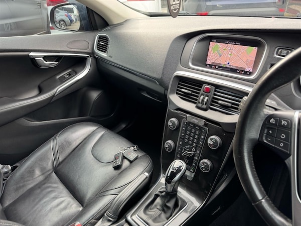 Used Volvo V40 2018 for sale - 75567071: Photo 24