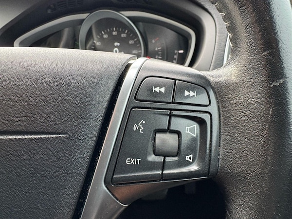 Used Volvo V40 2018 for sale - 75567071: Photo 27