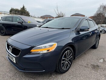 Used Volvo V40 2018 for sale - 75567071: Photo