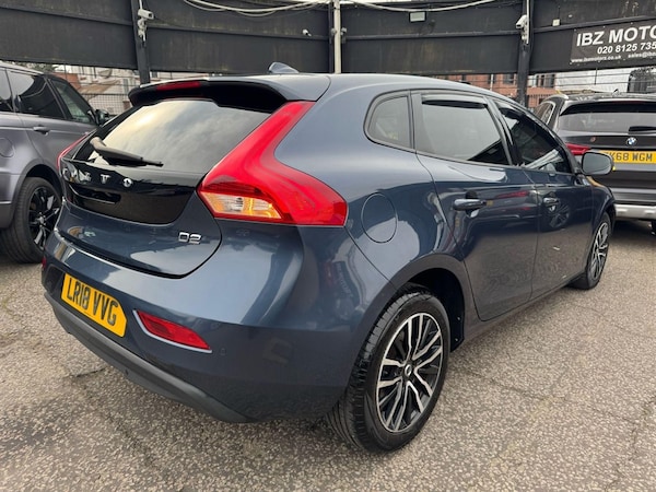Used Volvo V40 2018 for sale - 75567071: Photo 34