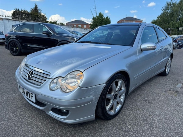 Used Mercedes-Benz C-Class 2006 for sale - 75567036: Photo 2