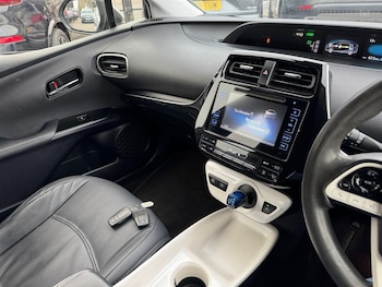 Used Toyota Prius 2016 for sale - 76285645: Photo 3