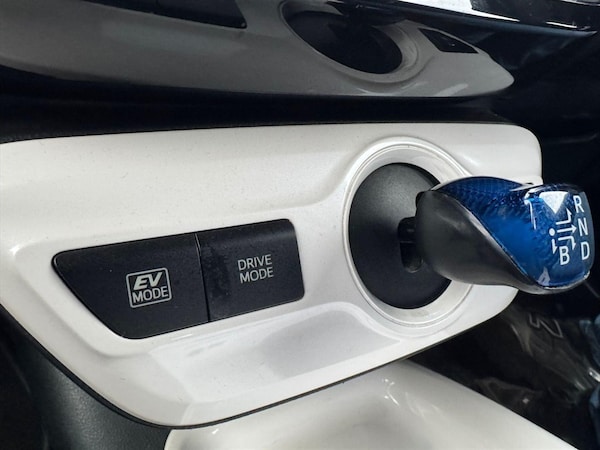 Used Toyota Prius 2016 for sale - 76285645: Photo 6