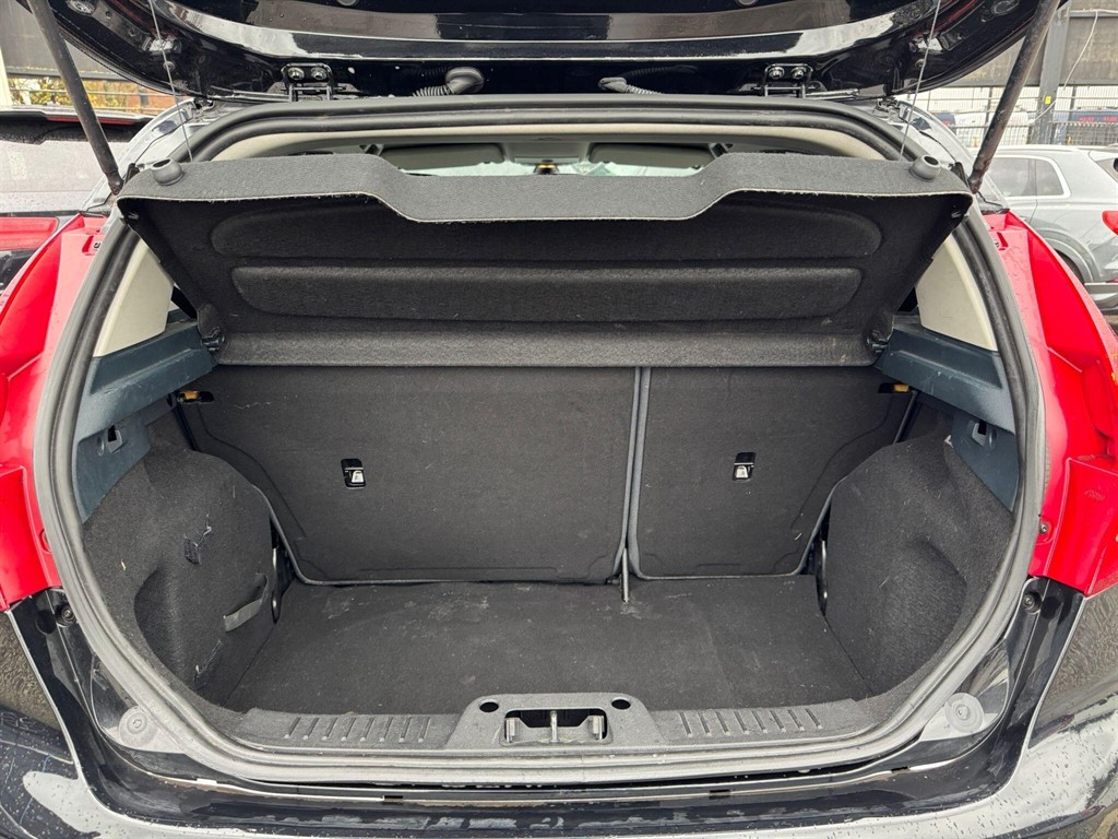 Used Ford Fiesta 2012 for sale - 76664630: Photo 29