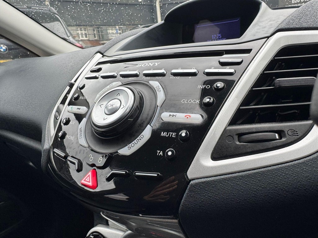 Used Ford Fiesta 2012 for sale - 76664630: Photo 39