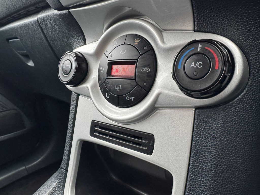 Used Ford Fiesta 2012 for sale - 76664630: Photo 55