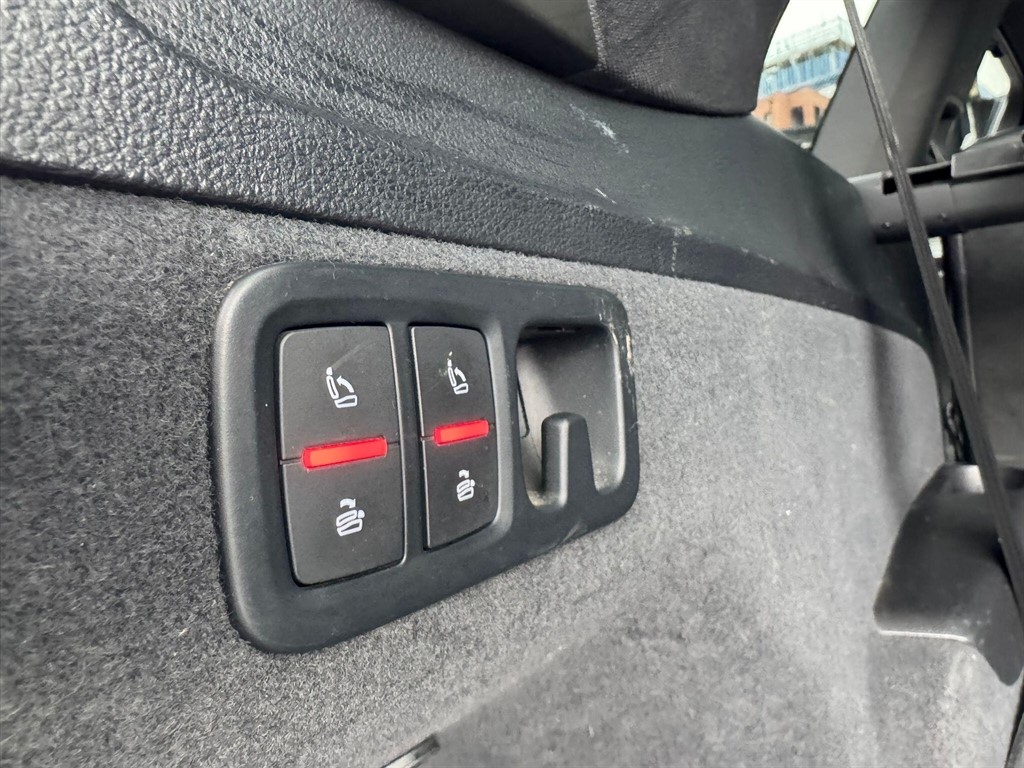 Used Audi Q7 2015 for sale - 76351084: Photo 63