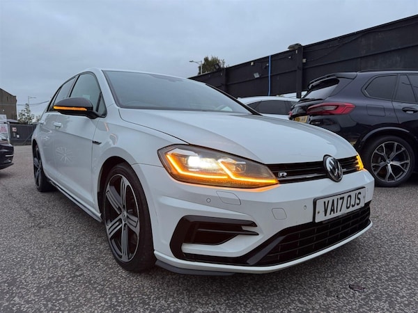 Used Volkswagen Golf 2017 for sale - 76112484: Photo 1