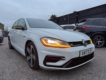 Volkswagen - Golf