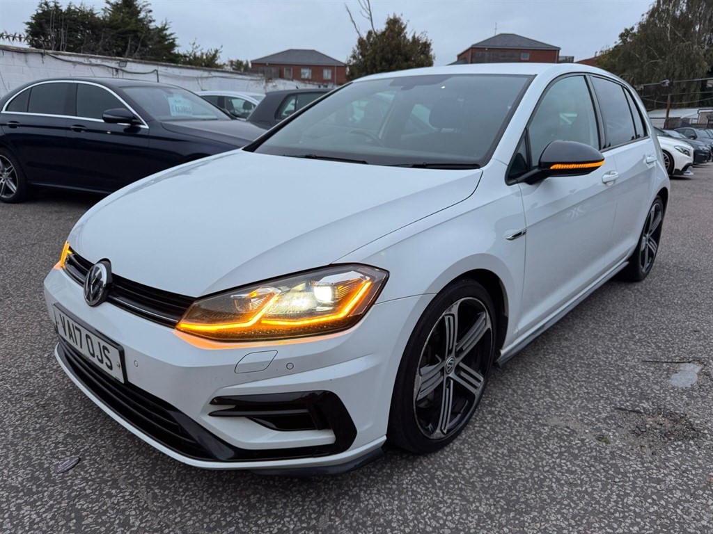 Used Volkswagen Golf 2017 for sale - 76112484: Photo 2