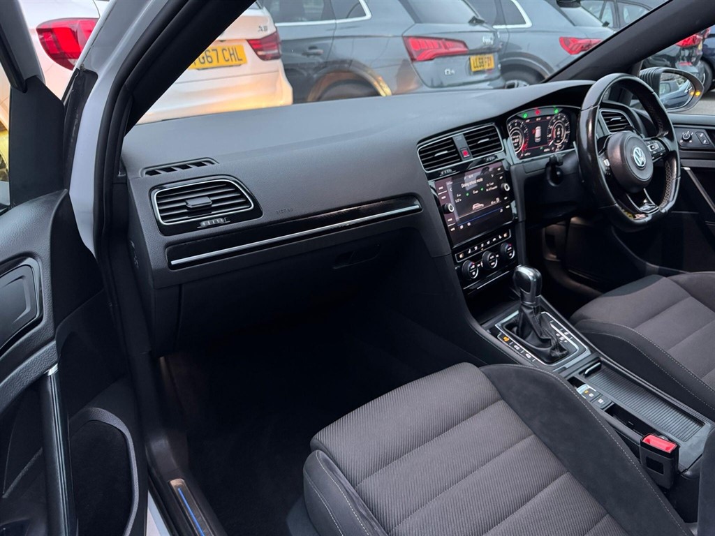 Used Volkswagen Golf 2017 for sale - 76112484: Photo 55