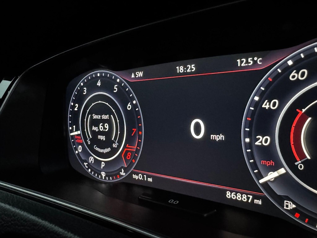 Used Volkswagen Golf 2017 for sale - 76112484: Photo 64