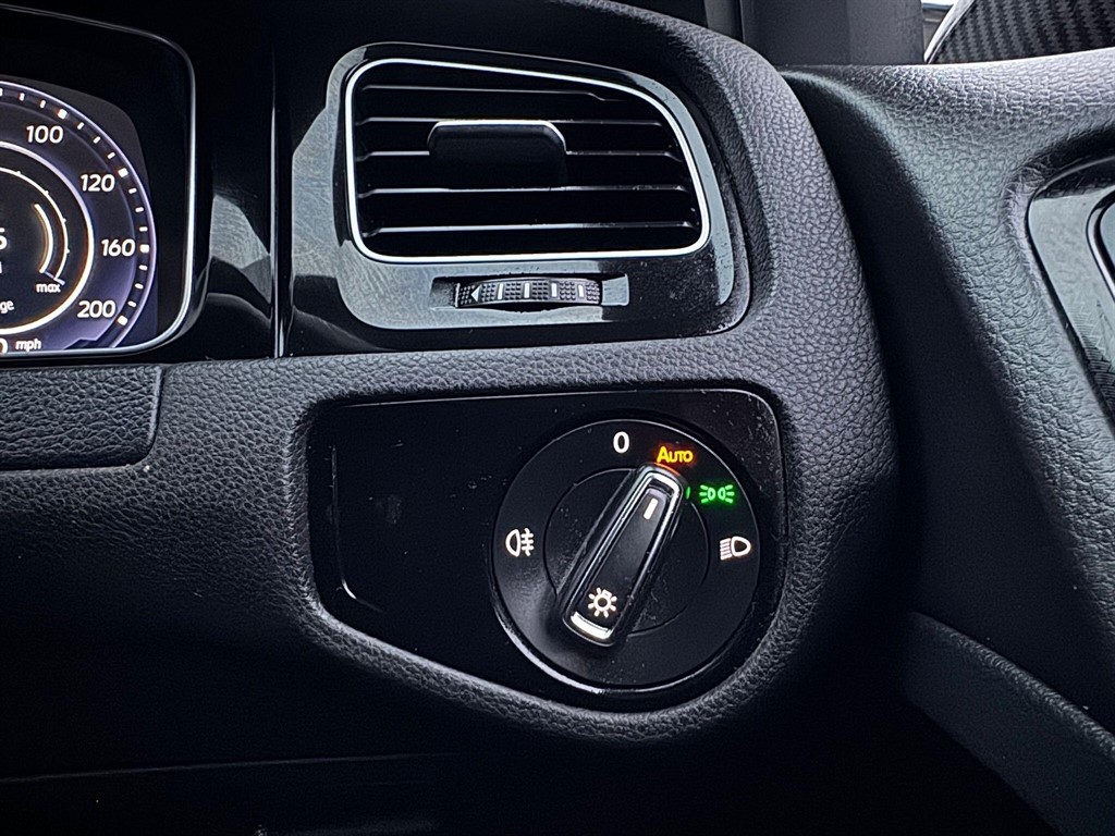 Used Volkswagen Golf 2017 for sale - 76112484: Photo 70