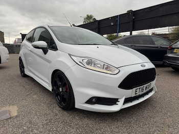 Used Ford Fiesta 2016 for sale - 78332150: Photo