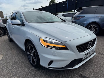 2019 - T2 [122] R DESIGN Edition 5dr Geartronic