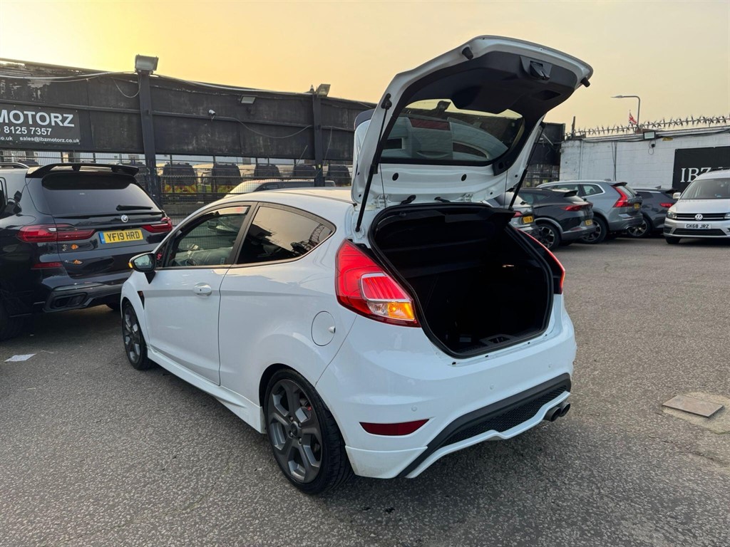 Used Ford Fiesta 2017 for sale - 77771516: Photo 8