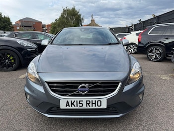 Used Volvo V40 2015 for sale - 75567018: Photo
