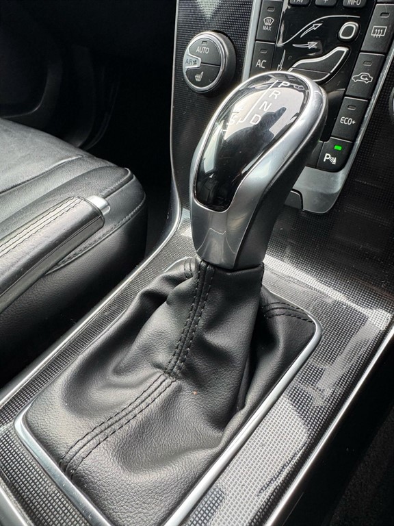 Used Volvo V40 2018 for sale - 77047915: Photo 30