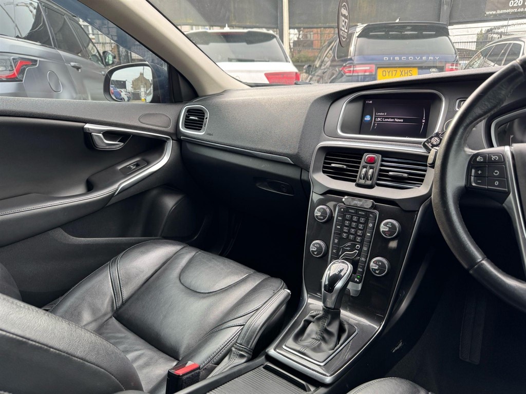 Used Volvo V40 2018 for sale - 77047915: Photo 34