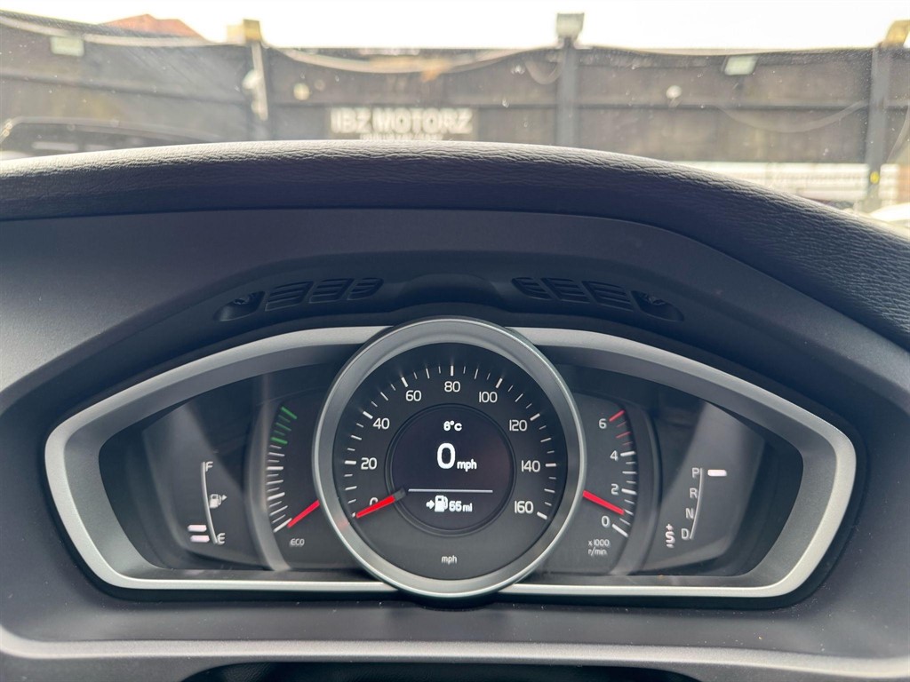 Used Volvo V40 2018 for sale - 77047915: Photo 58