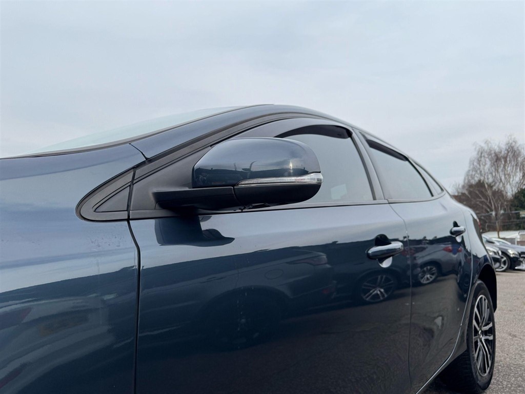 Used Volvo V40 2018 for sale - 77047915: Photo 60