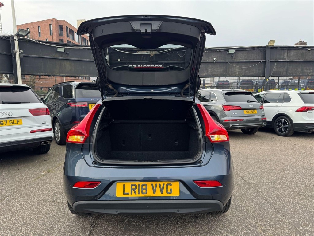 Used Volvo V40 2018 for sale - 77047915: Photo 62