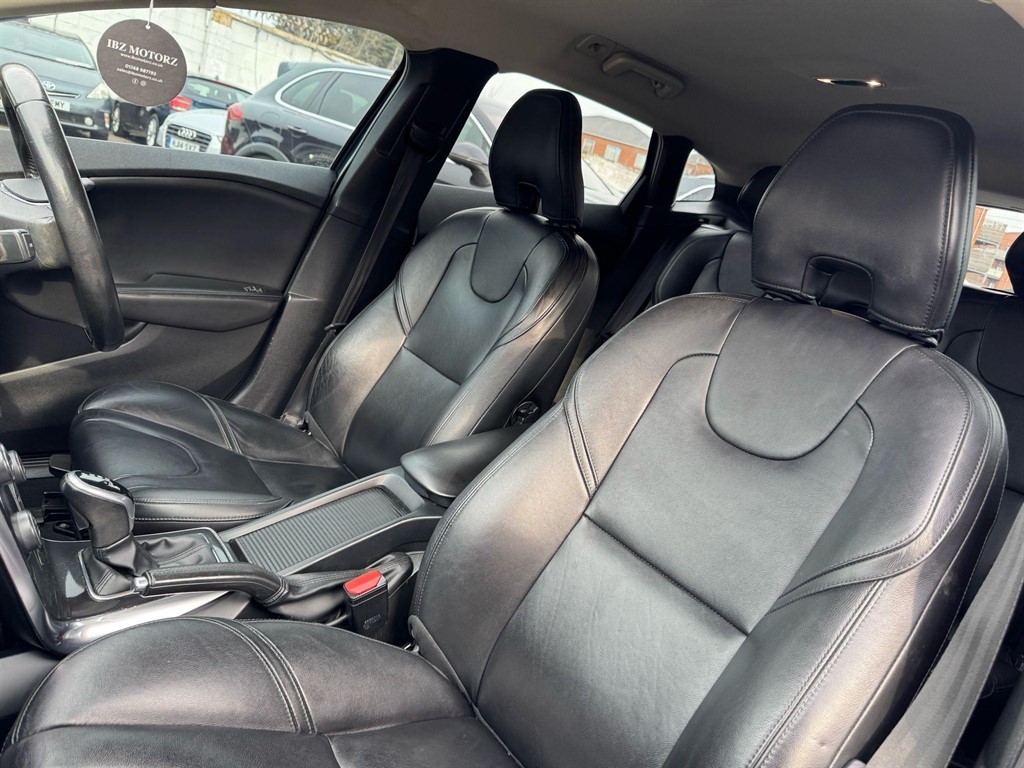 Used Volvo V40 2018 for sale - 77047915: Photo 63