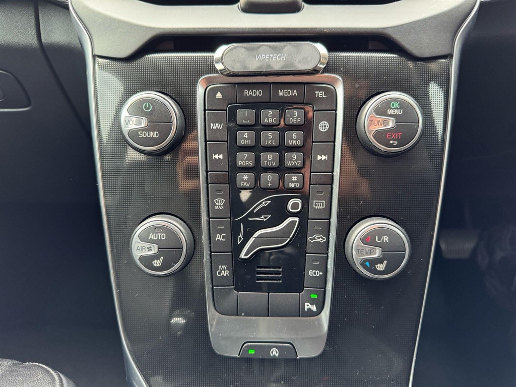 Used Volvo V40 2018 for sale - 77047915: Photo 65