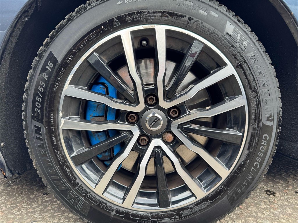 Used Volvo V40 2018 for sale - 77047915: Photo 70