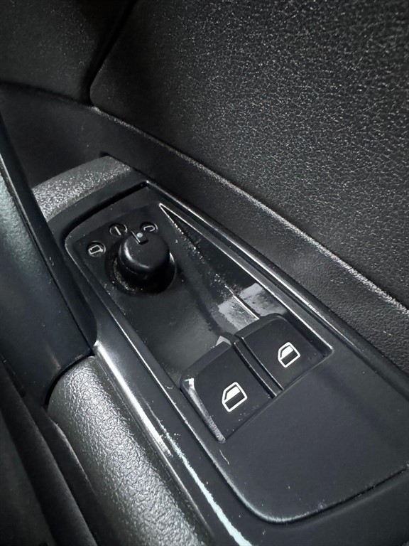 Used Audi A1 2011 for sale - 77420669: Photo 51