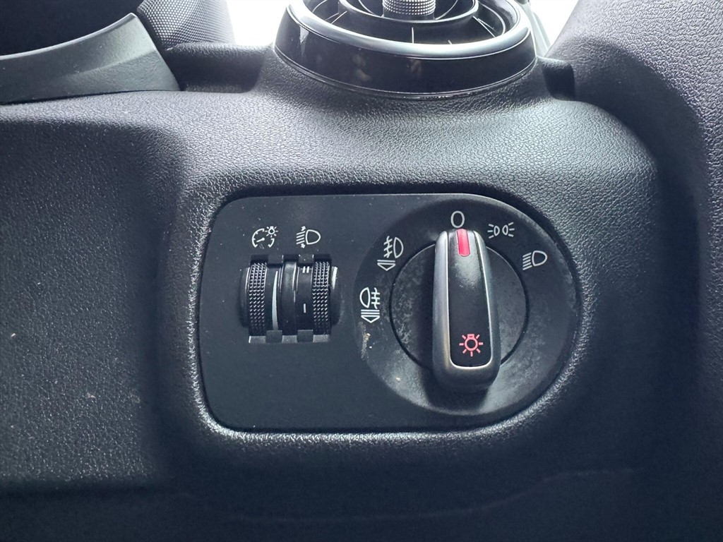 Used Audi A1 2011 for sale - 77420669: Photo 52