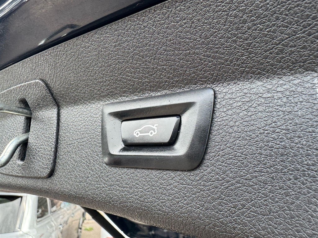 Vehicle 60