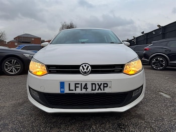 Used Volkswagen Polo 2014 for sale - 77239688: Photo