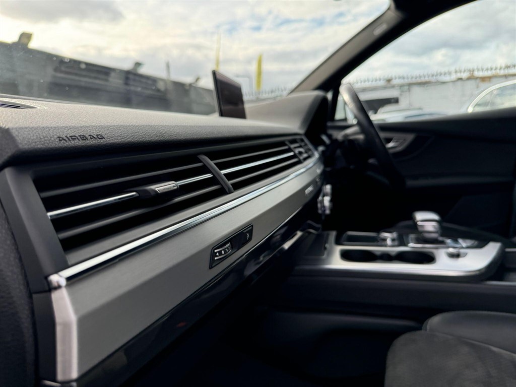 Used Audi Q7 2016 for sale - 77995397: Photo 45